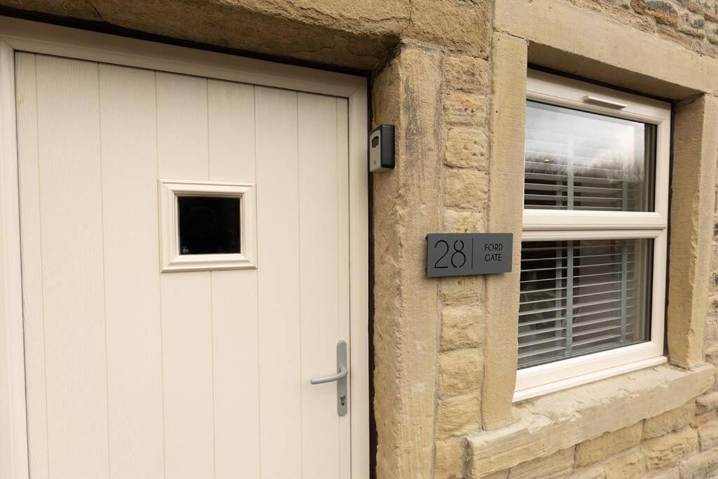 Ford Gate - Modern Luxury Cottage Based In Holmfirth Exterior photo
